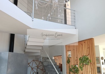 SE VENDE HERMOSA CASA EN BARRIO PRIVADO